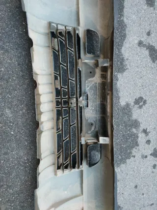 PARAGOLPES DELANTERO NISSAN TERRANO II