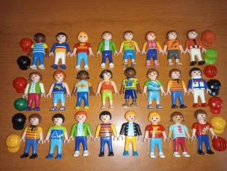 Playmobil-Lote 24 niños y 12 gorras ciudad.