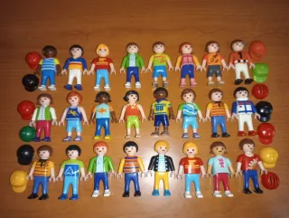 Playmobil-Lote 24 niños y 12 gorras ciudad.