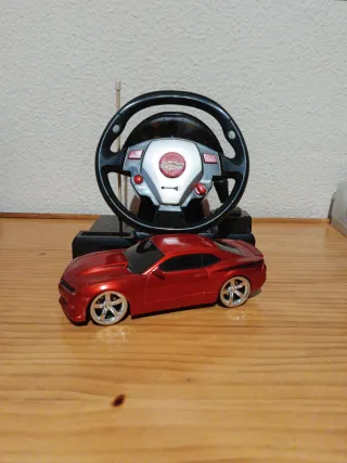 Coche teledirigido Chevrolet con volante