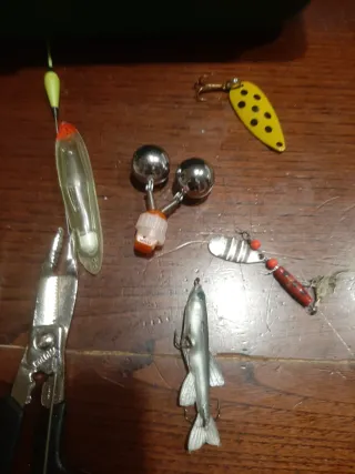 Cassetta pesca con accessori