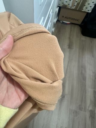 Top manga larga cuello alto color carne