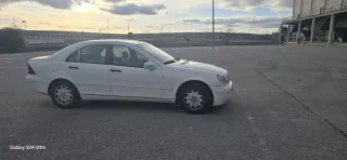 Mercedes-Benz Clase C 2004
