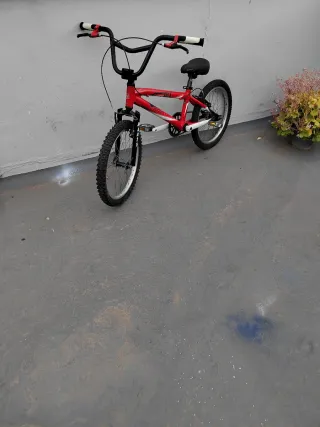 Bicicleta BMX Monty Roja