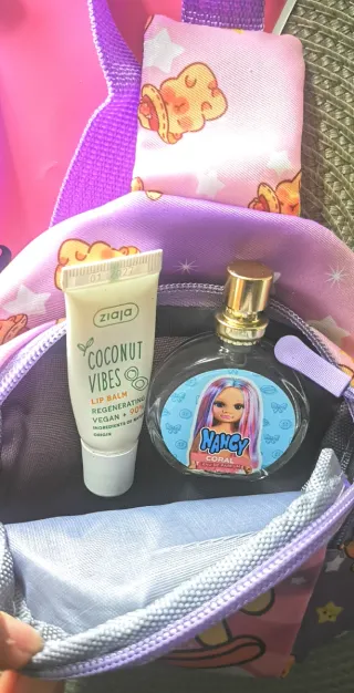 Bandolera Capibara Corazón Rosa y Morado