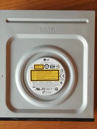 LG Lector/Grabador DVD Interno 24x