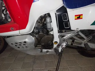 Honda XRV Africa Twin 750 RD04 (1992)