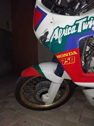 Honda XRV Africa Twin 750 RD04 (1992)