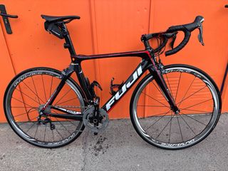 Bici de carretera Fuji transonic 2.7 Negra y Roja