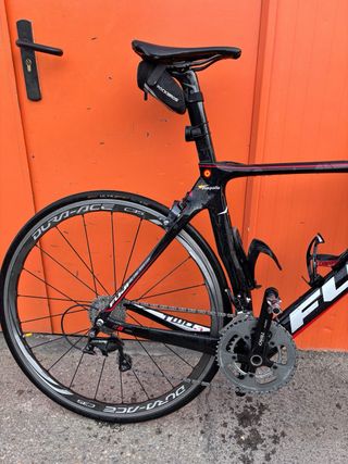 Bici de carretera Fuji transonic 2.7 Negra y Roja