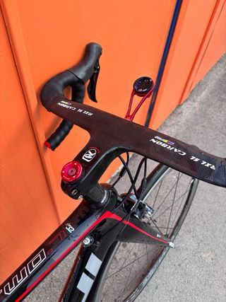 Bici de carretera Fuji transonic 2.7 Negra y Roja
