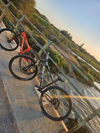 Bicicleta BH Expert 4.0