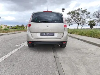 Renault Grand Scenic 2011