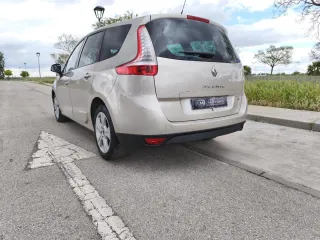Renault Grand Scenic 2011