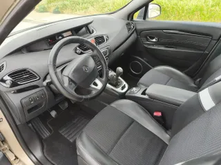 Renault Grand Scenic 2011
