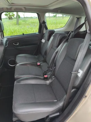 Renault Grand Scenic 2011