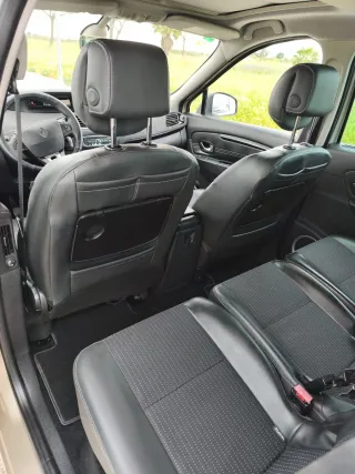 Renault Grand Scenic 2011