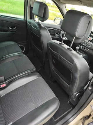 Renault Grand Scenic 2011