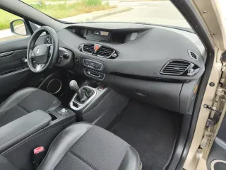 Renault Grand Scenic 2011