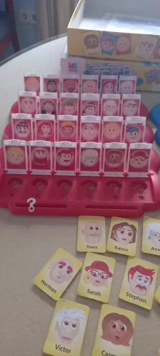 Juego de mesa Quién es Quién MB