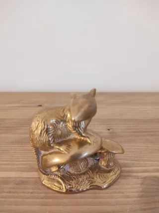 Figura ardilla bronce