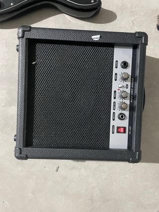 Pack Guitarra Eléctrica Negra + Accesorios