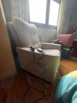 Sillón reclinable eléctrico con mando