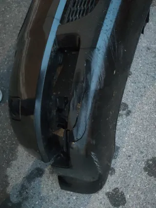 PARAGOLPES DELANTERO AUDI TT Negro -Lavafaros-