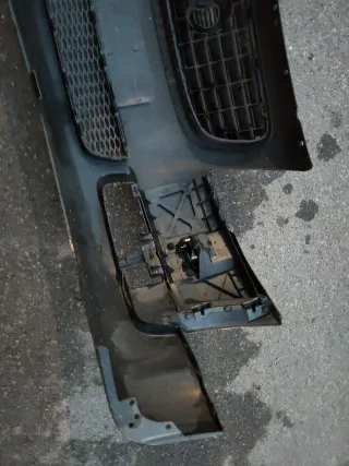 PARAGOLPES DELANTERO AUDI TT Negro -Lavafaros-