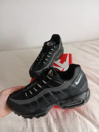 Nike Air Max 95 Negro/Gris