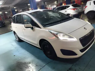 Peugeot 5008 2014