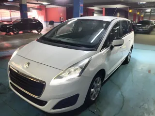 Peugeot 5008 2014