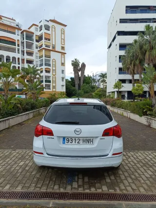 Opel Astra 2012