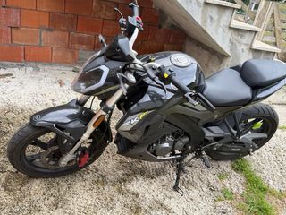 Keeway RKF 125 Negra