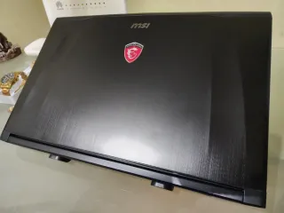 Portátil Gaming MSI Core i7 16GB potente 17"