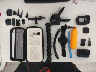 GoPro Hero 11 Black con accessori