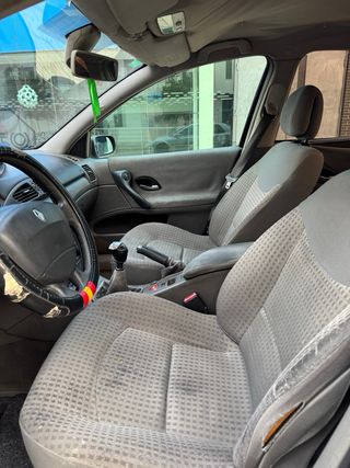 Renault Laguna 2003