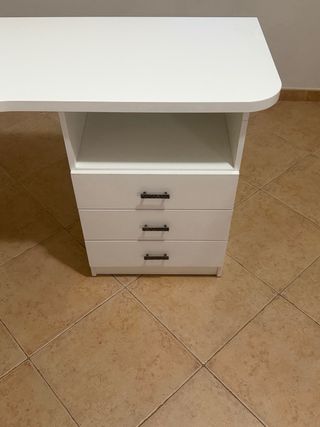 Escritorio blanco moderno