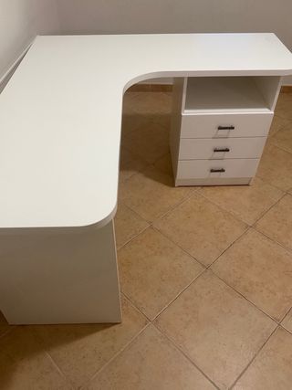 Escritorio blanco moderno