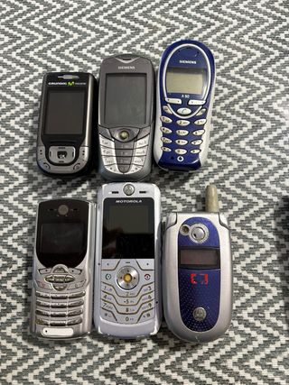 Lote 14+ móviles retro Vintage (Nokia, Motorola, S