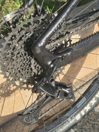 Bicicleta eléctrica MTB Mondraker Chaser 2023