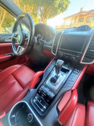 Porsche Cayenne 2016