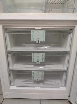 Nevera Congelador Liebherr Blanca