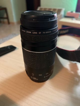Canon EOS 600D + 2 objetivos + 3 baterías