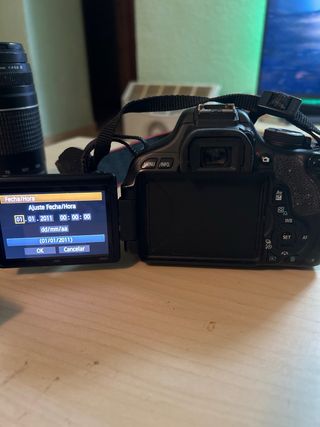 Canon EOS 600D + 2 objetivos + 3 baterías