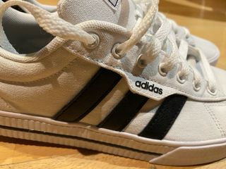 Zapatillas Adidas modelo Daily 3.0 Talla 42 2/3