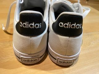 Zapatillas Adidas modelo Daily 3.0 Talla 42 2/3