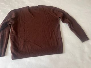 Jersey lana cuello pico marrón chocolate