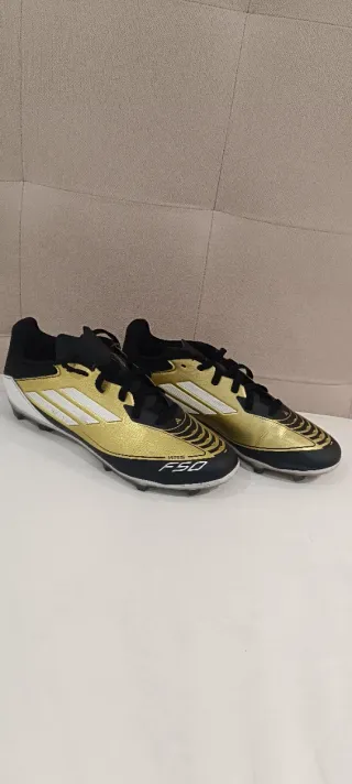 Botas de fútbol Adidas F50 Messi Oro
