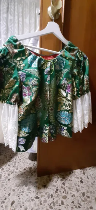 Traje de Fallera verde y oro